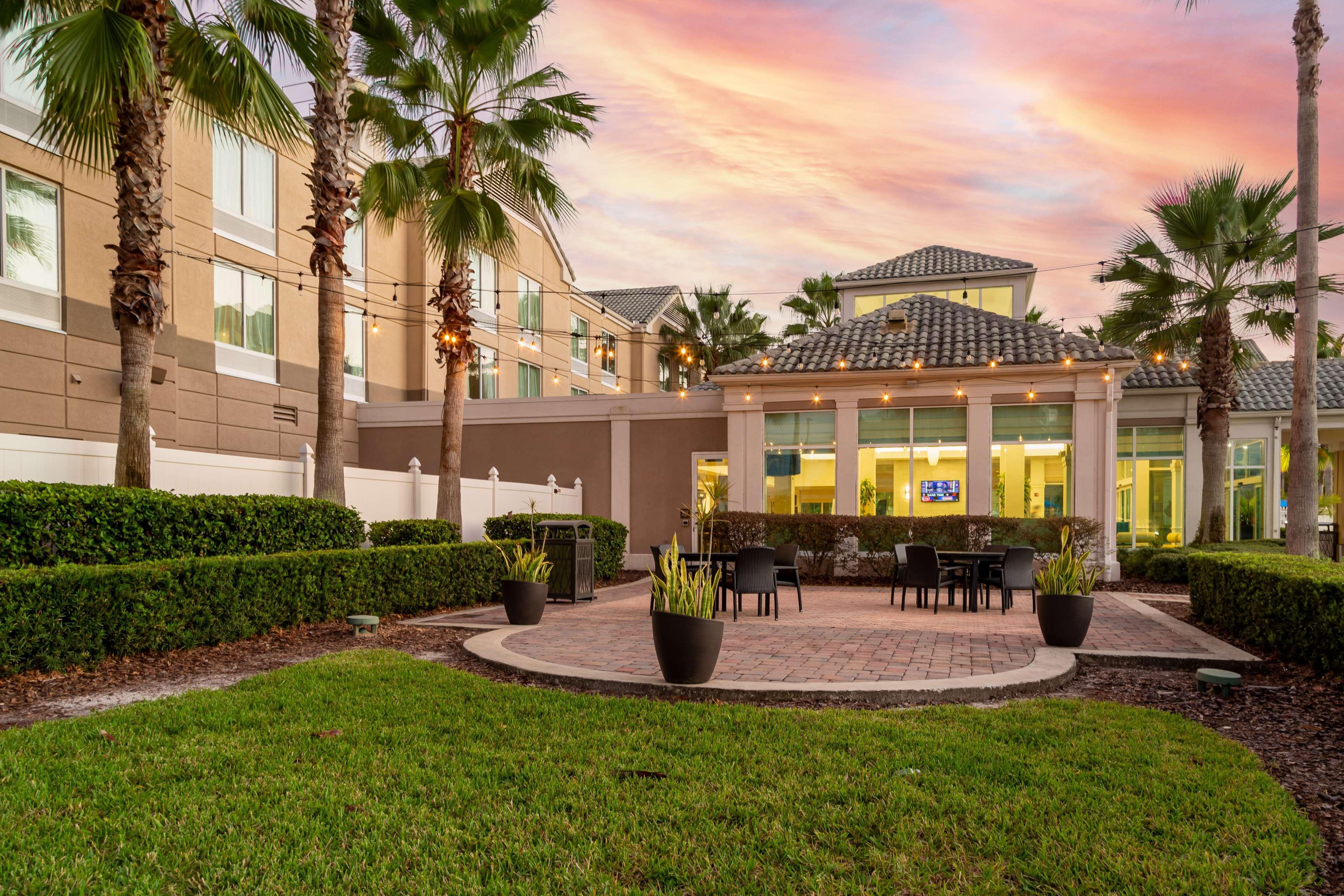 Hilton Garden Inn Orlando East - Ucf Area Alafaya Exteriör bild